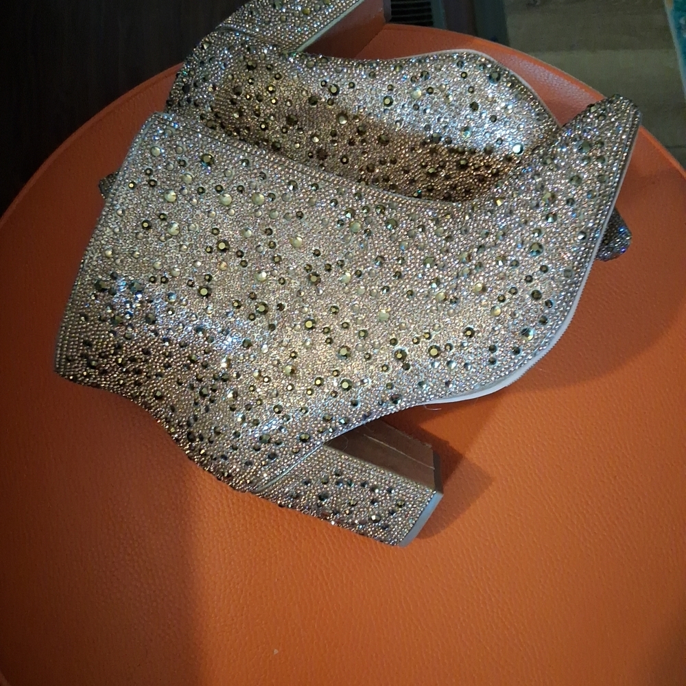 Torrid BETSEY Johnson Multi Stone Bootie  8 Wide Goldish In Color Gem Studded - Picture 3 of 12